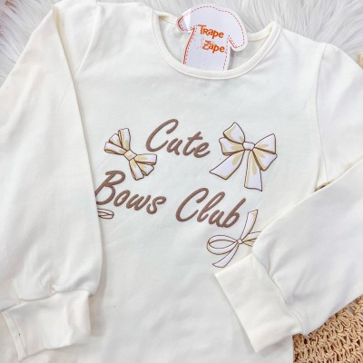 Conj. Blusa Manga Longa Cute Bows Club e Short Saia Corações - Off White e Caramelo